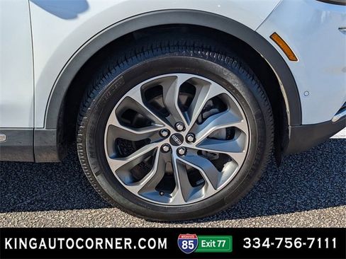 Used 2021 Lincoln Nautilus Reserve w/ Equipment Group 201A image 9