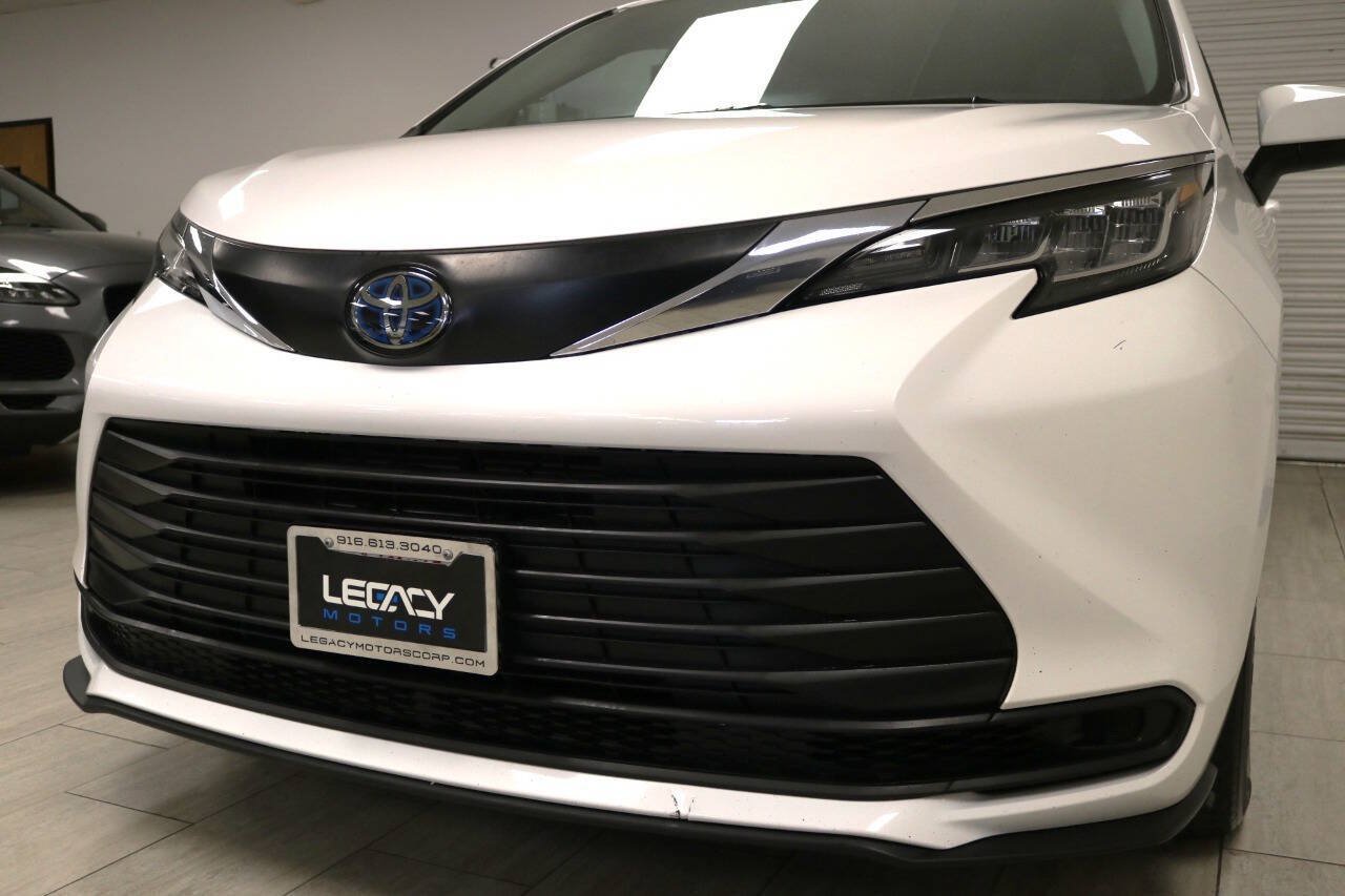 Used 2023 Toyota Sienna LE AWD/4WD image 93