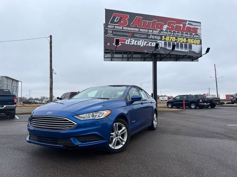 Used 2018 Ford Fusion S image 4