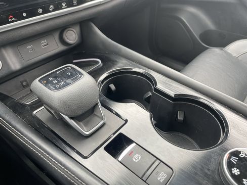 Used 2023 Nissan Rogue Platinum w/ Platinum Premium Package image 24