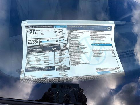 New 2026 Volkswagen Tiguan SE R-Line image 17