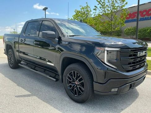 Used 2024 GMC Sierra 1500 Elevation AWD/4WD image 2