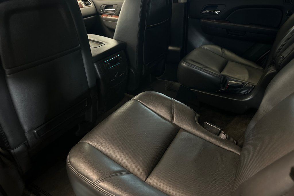 Used 2013 Chevrolet Tahoe LTZ RWD image 12