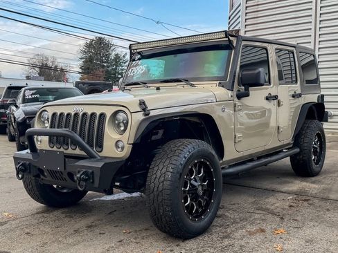 Used 2017 Jeep Wrangler Unlimited Sport w/ Connectivity Group image 6