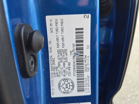 Used 2016 Toyota Tacoma TRD Sport image 30