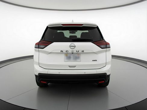 Used 2025 Nissan Rogue SV image 7