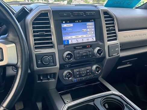 Used 2018 Ford F250 Platinum w/ Platinum Ultimate Package AWD/4WD image 9