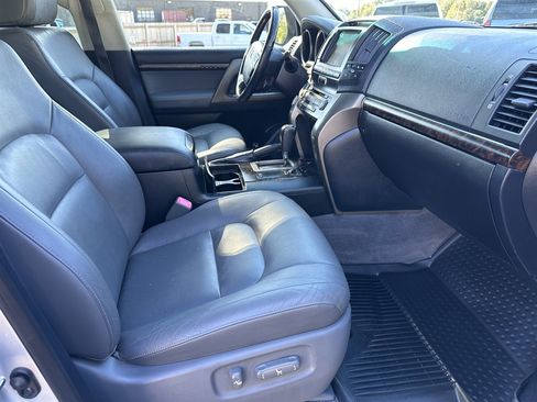 Used 2008 Toyota Land Cruiser image 11
