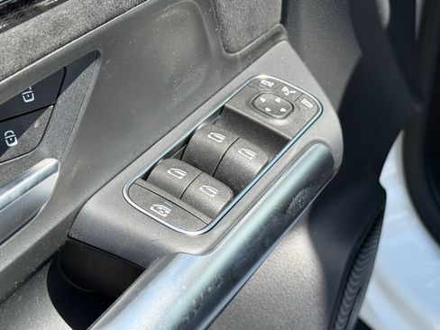New 2026 Mercedes-Benz GLA 35 AMG 4MATIC image 17
