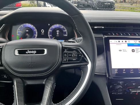 Used 2024 Jeep Grand Cherokee Overland image 26