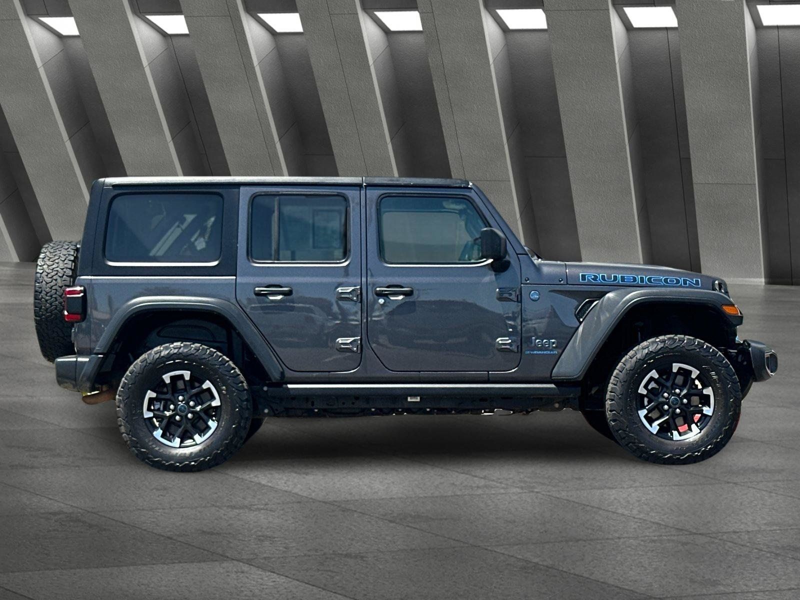 Used 2024 Jeep Wrangler Unlimited Rubicon 4xe AWD/4WD image 3