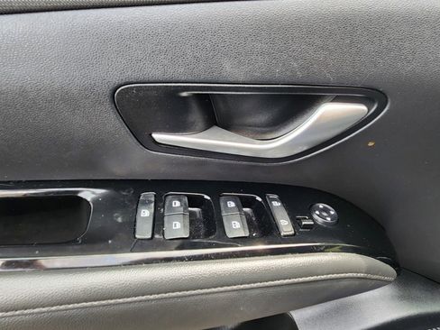 Used 2022 Hyundai Tucson Limited FWD image 9