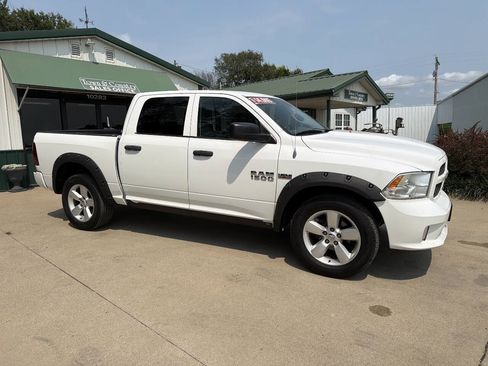 Used 2013 RAM 1500 Express AWD/4WD image 17