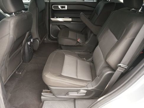 Used 2022 Ford Explorer XLT RWD image 12