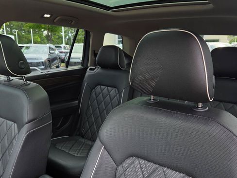 Used 2025 Volkswagen Atlas SEL Premium R-Line AWD/4WD image 48