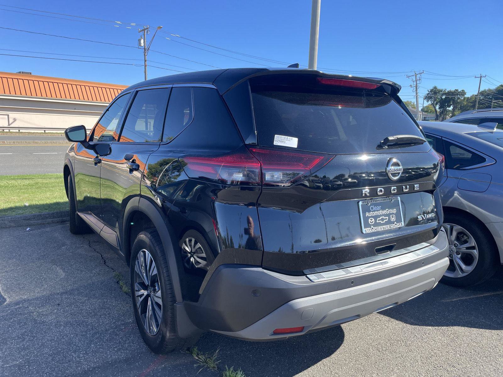 Used 2021 Nissan Rogue SV AWD/4WD image 4