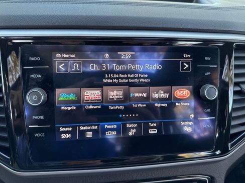 Used 2021 Volkswagen Atlas Cross Sport SEL image 33