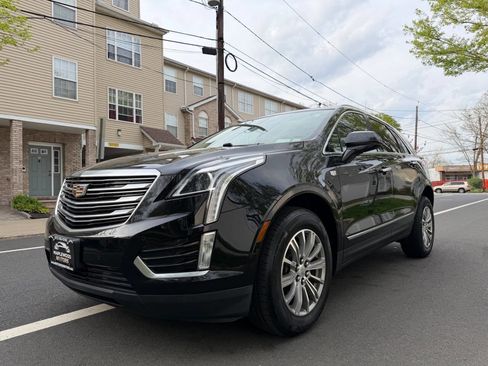Used 2018 Cadillac XT5 Luxury image 2