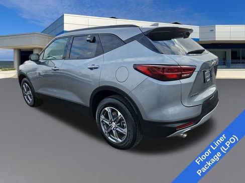 Used 2024 Chevrolet Blazer LT w/ Convenience Package image 3