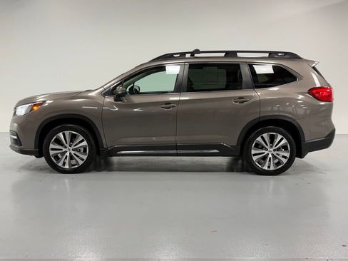 Used 2022 Subaru Ascent Limited w/ Technology Package image 2