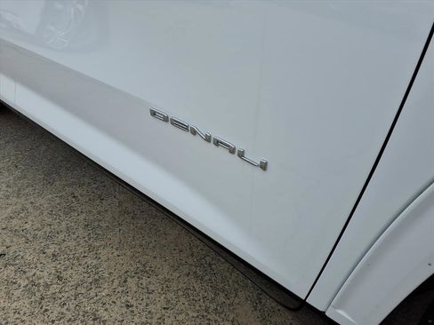 New 2026 GMC Acadia Denali w/ Super Cruise Package image 10