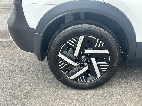 New 2026 Nissan Kicks SV image 17