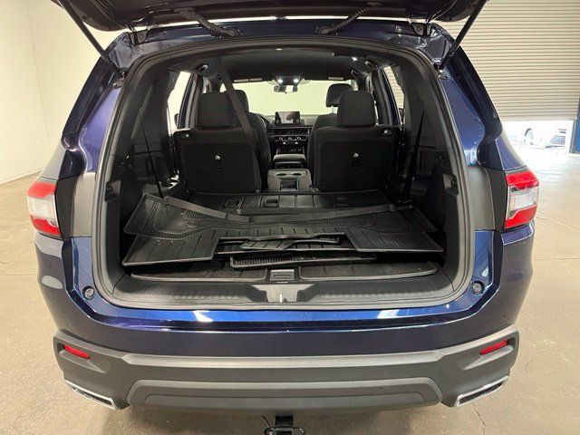 Used 2025 Honda Pilot Sport image 17