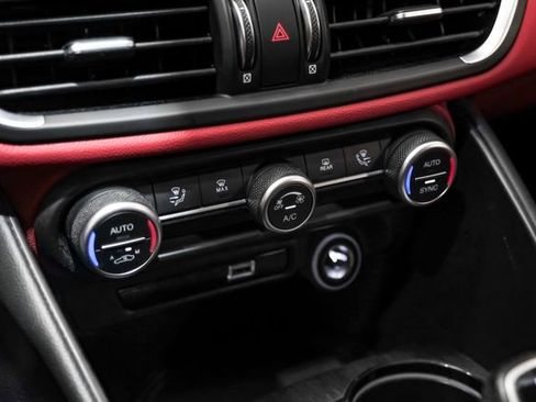 Used 2021 Alfa Romeo Giulia Sprint w/ Nero Edizione RWD image 32