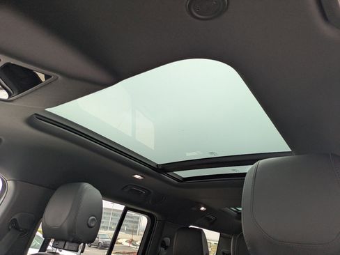 Certified 2024 Land Rover Defender 130 X-Dynamic SE image 24