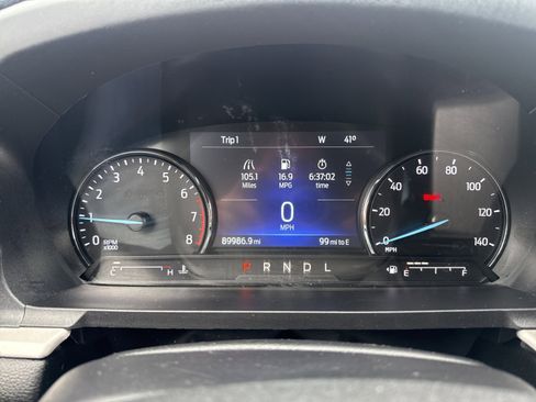 Used 2022 Ford Explorer XLT w/ Equipment Group 202A image 30