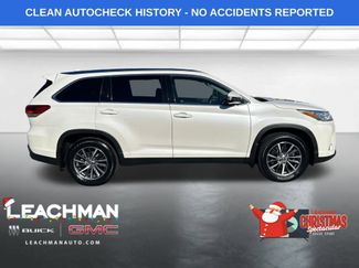Used 2019 Toyota Highlander XLE video 2