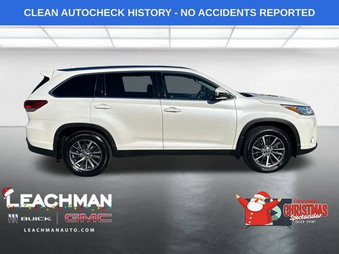 Used 2019 Toyota Highlander XLE image 2