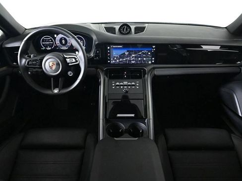 Certified 2024 Porsche Panamera image 11