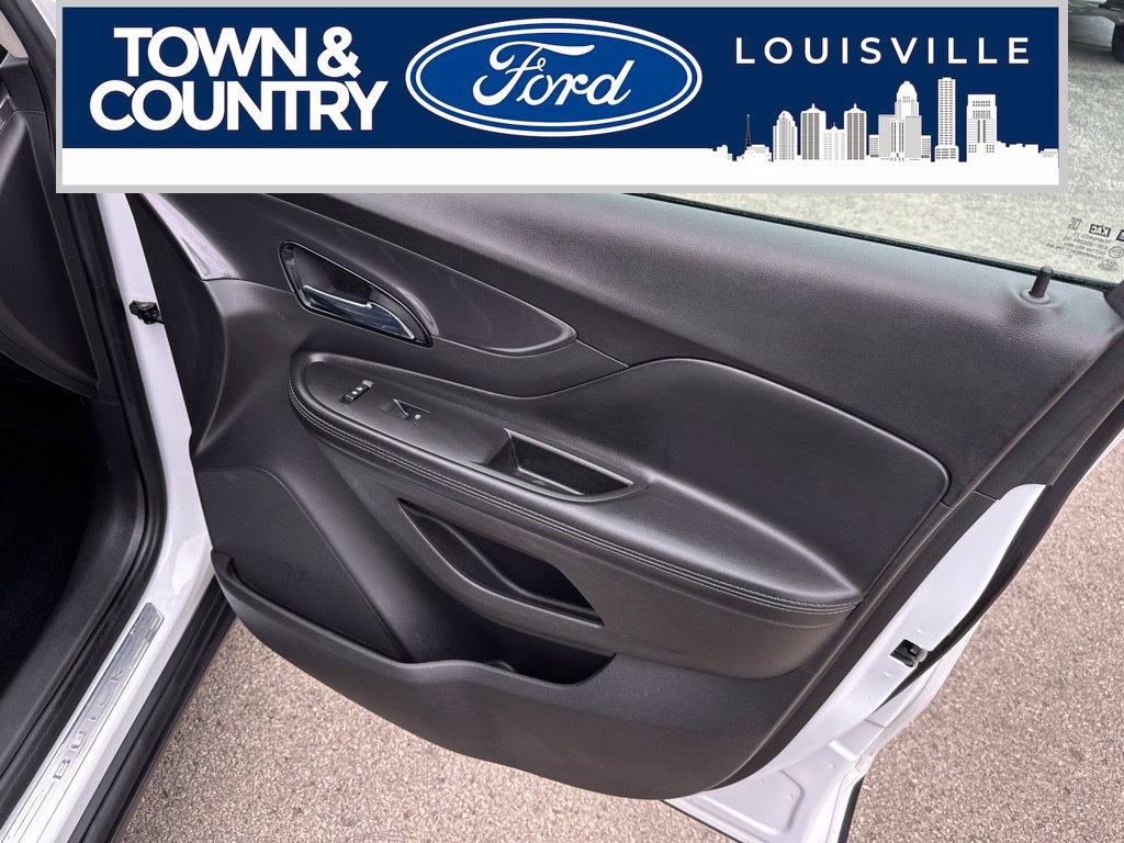 Used 2021 Buick Encore Preferred AWD/4WD image 26