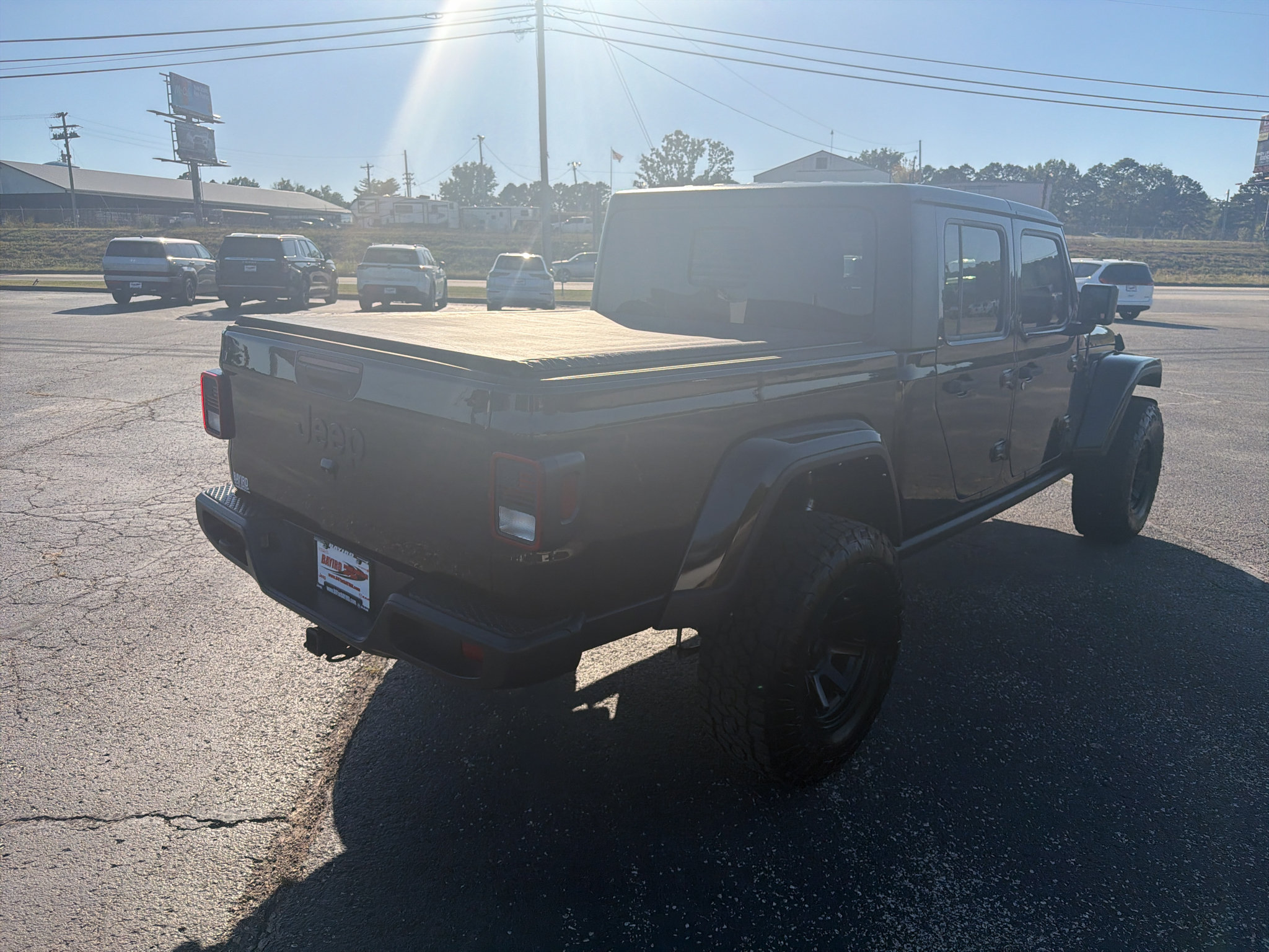 Used 2021 Jeep Gladiator Sport AWD/4WD image 5