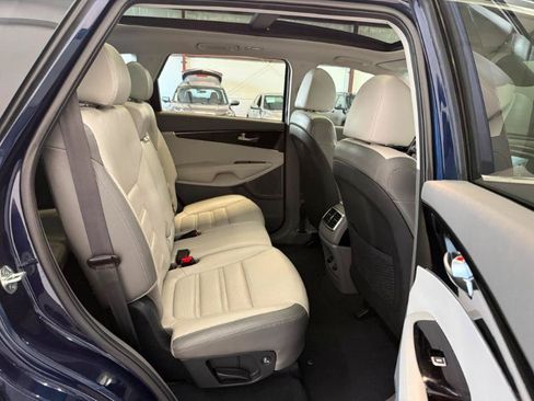 Used 2020 Kia Sorento SX FWD image 25