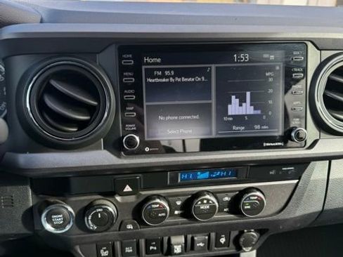 Used 2021 Toyota Tacoma TRD Off-Road w/ Technology Package image 24