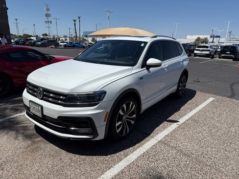 Used 2020 Volkswagen Tiguan SEL Premium R-Line w/ 3rd Row Seat Package AWD/4WD image 14