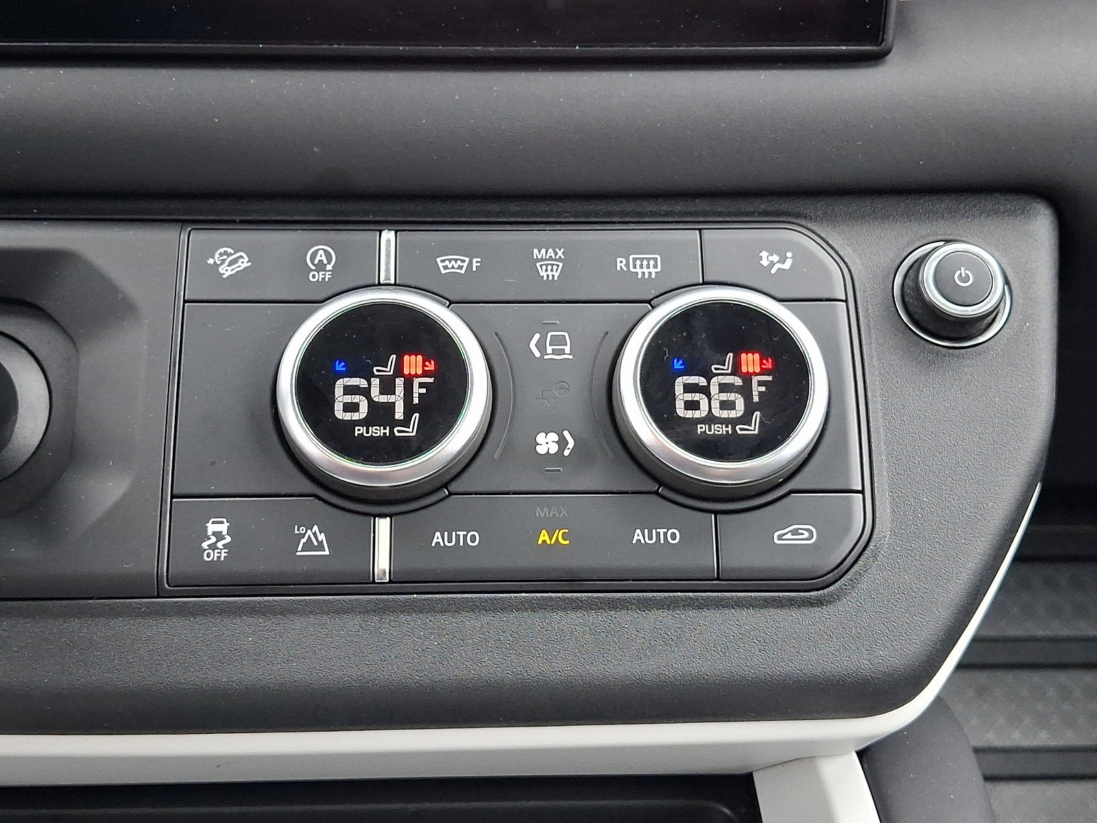 Used 2025 Land Rover Defender 110 S AWD/4WD image 16