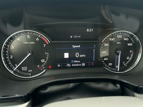 Used 2025 Cadillac XT5 Premium Luxury image 12