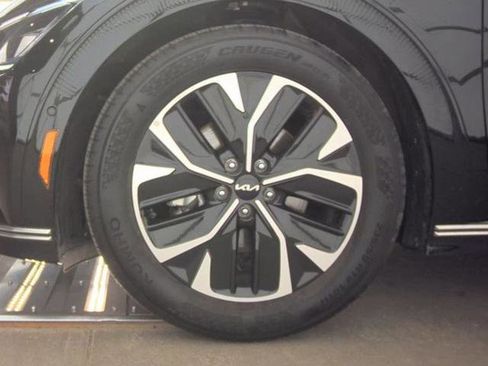 Used 2024 Kia EV6 Wind w/ Wind Technology Package AWD/4WD image 6