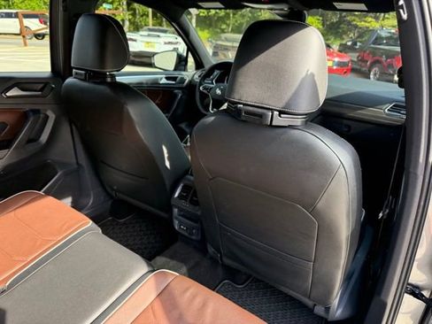 Used 2022 Volkswagen Tiguan SEL R-Line AWD/4WD image 80