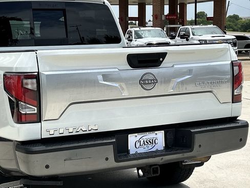 Used 2023 Nissan Titan Platinum Reserve w/ Moonroof Package RWD image 6