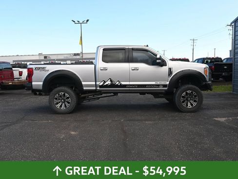 Used 2019 Ford F250 Platinum w/ Platinum Ultimate Package image 5