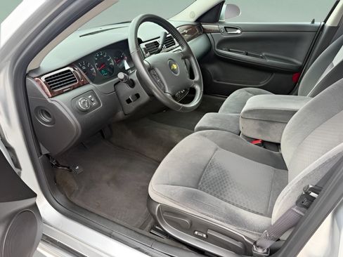 Used 2012 Chevrolet Impala LT FWD image 9