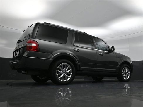 Used 2017 Ford Expedition Limited w/ Equipment Group 301A image 27