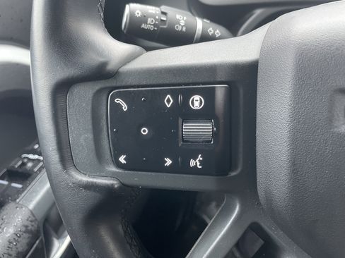 Used 2024 Land Rover Defender 110 X-Dynamic SE image 21