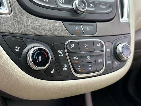 Certified 2024 Chevrolet Malibu LT image 31