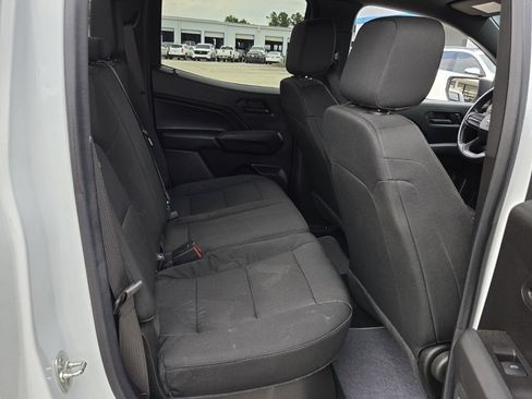 Used 2024 Chevrolet Colorado W/T RWD image 16