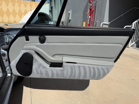 Used 1996 Porsche 911 Carrera 4 AWD/4WD image 18